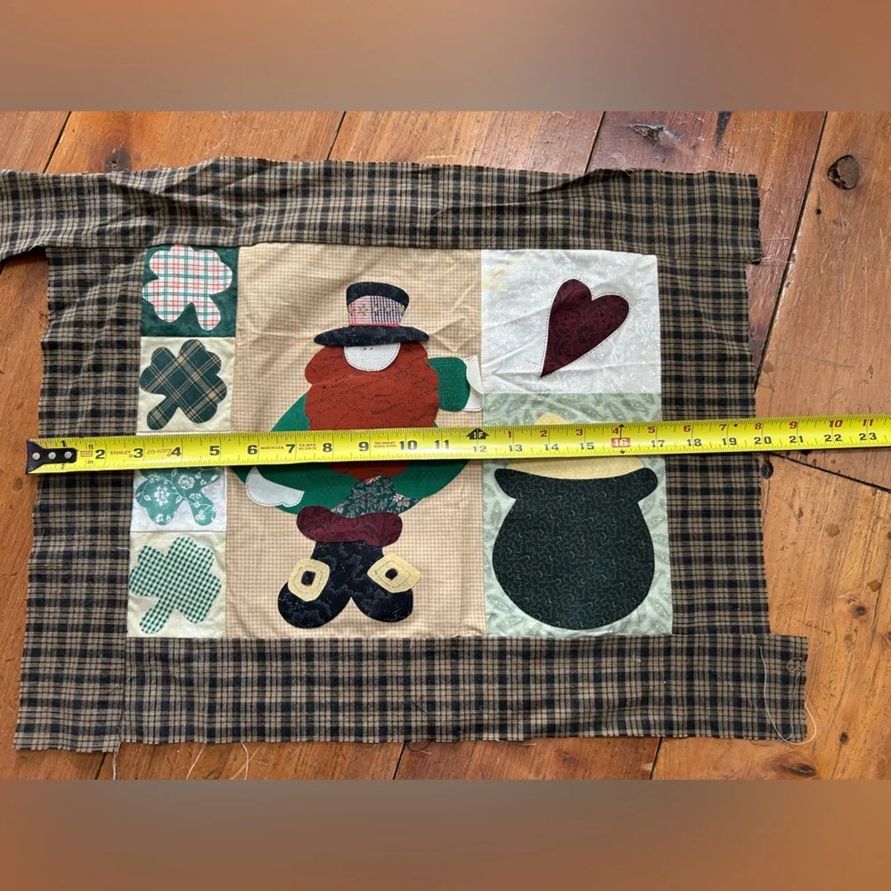 St. Patricks Day unfinished quilt pillow Leprechaun Pot of Gold‎